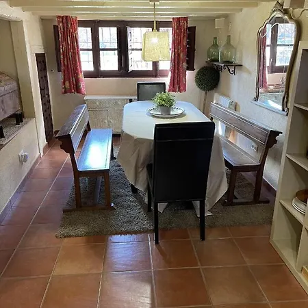 Stunning 7-bed House In *